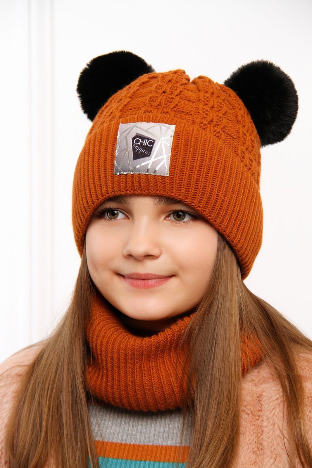 Комплект для девочки: шапка и зимний снуд черного цвета Hanka