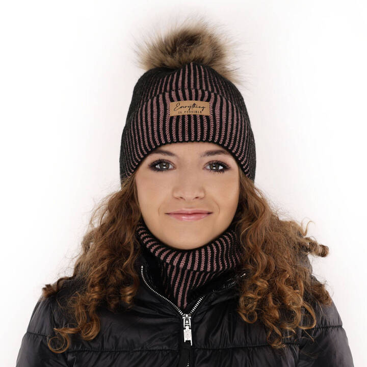 Зимний комплект для девочки: шапочка и дымоход черного цвета с помпоном Флорида